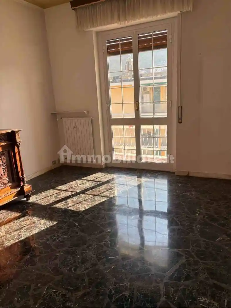 Appartamento in vendita a Genova