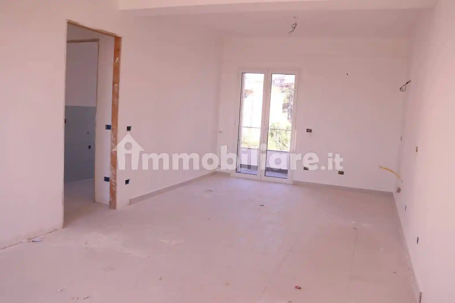 Appartamento in vendita a Camporotondo Etneo