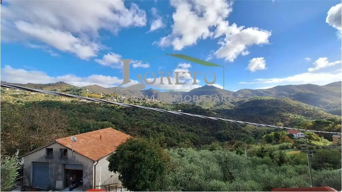 Appartamento in vendita a Castiglione Chiavarese