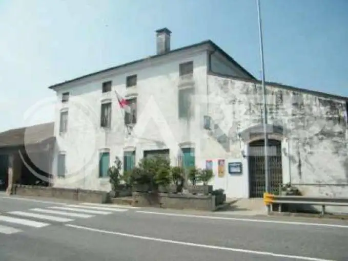 Palazzo - Stabile in asta a Mestrino