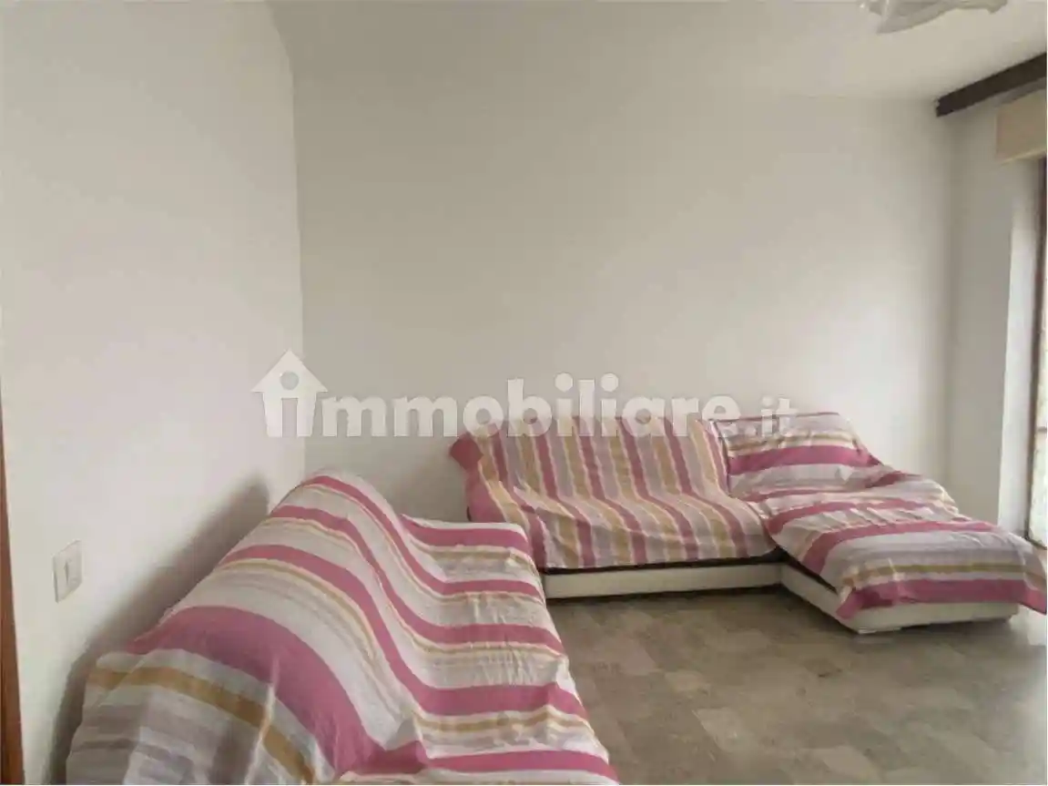 Trilocale via Scotti da Vigoleno, Centro, Carpaneto Piacentino - foto 3