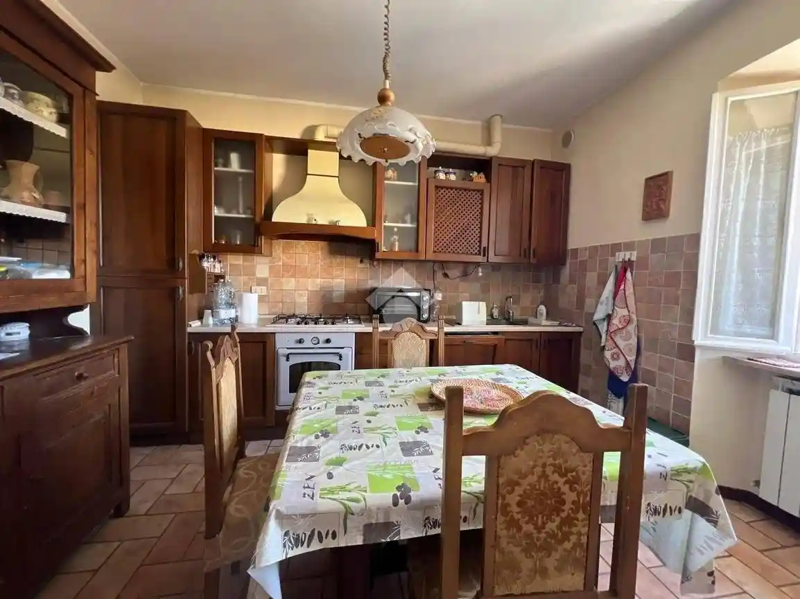 Quadrilocale Borgo XX Giugno 26, Centro Storico, Perugia - foto 5