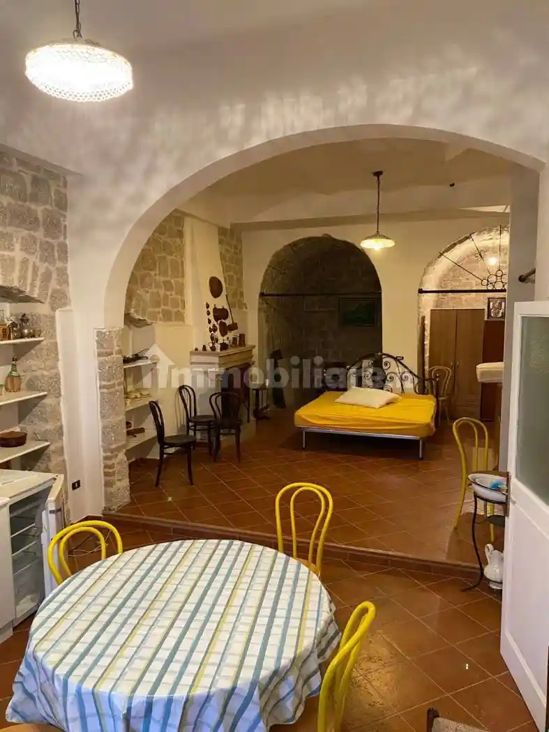 Quadrilocale Vico Terzo Umberto I 2, Castelbottaccio - foto 2