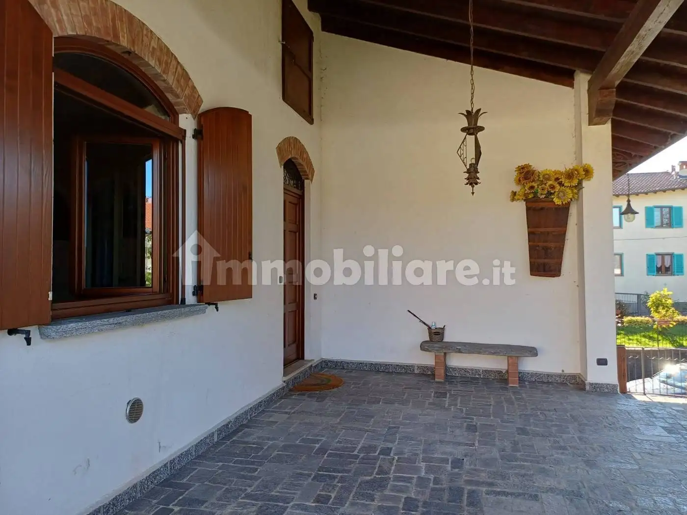 Villa in vendita a Pombia