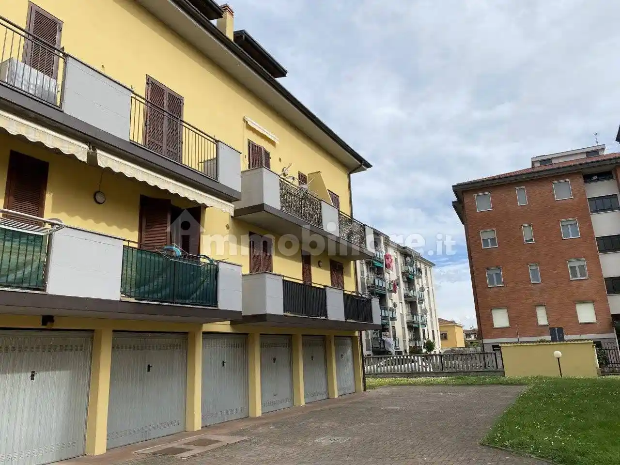 Bilocale via F-lli Rosselli, Centro, Lacchiarella - foto 2