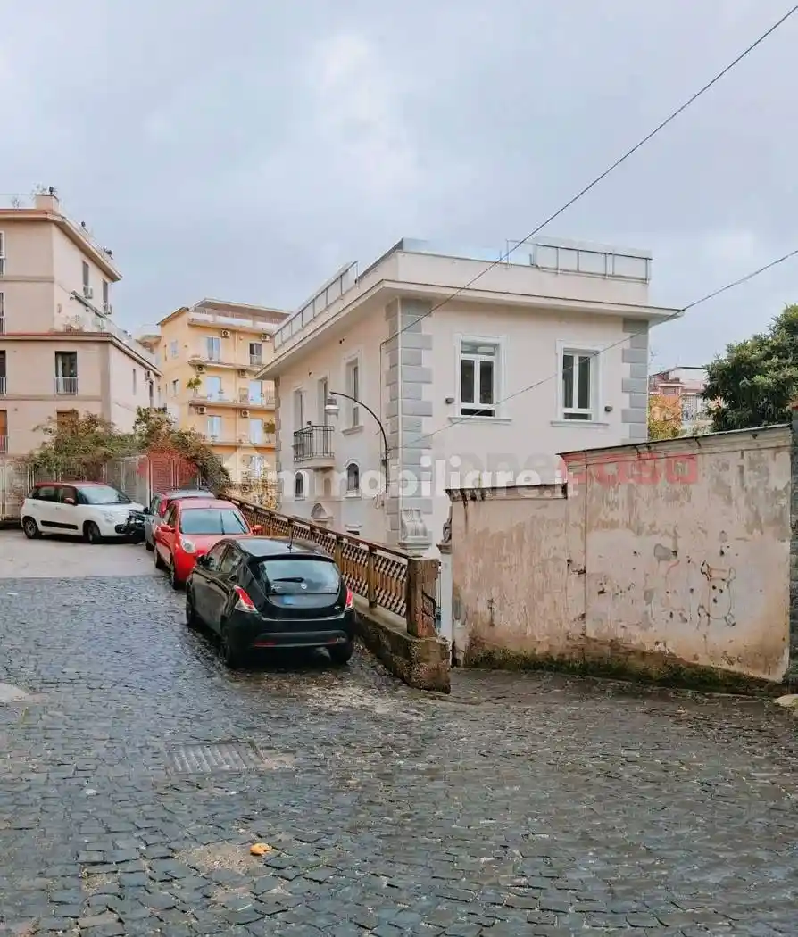 Quadrilocale salita Cacciottoli, Piazza Canneto - Salvator Rosa, Napoli - foto 2