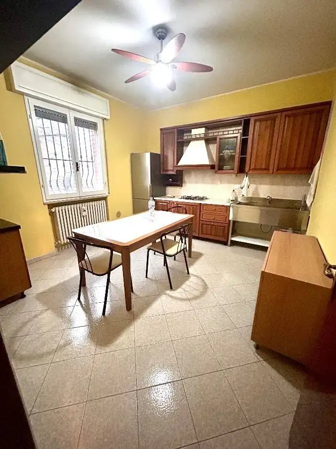 Villa unifamiliare, buono stato, 230 m², Centro, Cadelbosco di Sopra - foto 2