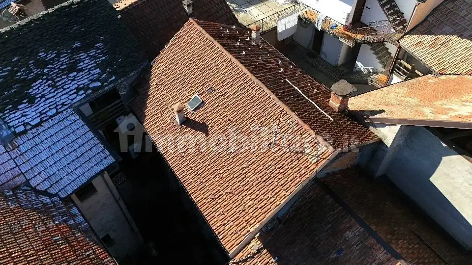 Casa indipendente in vendita a Arola