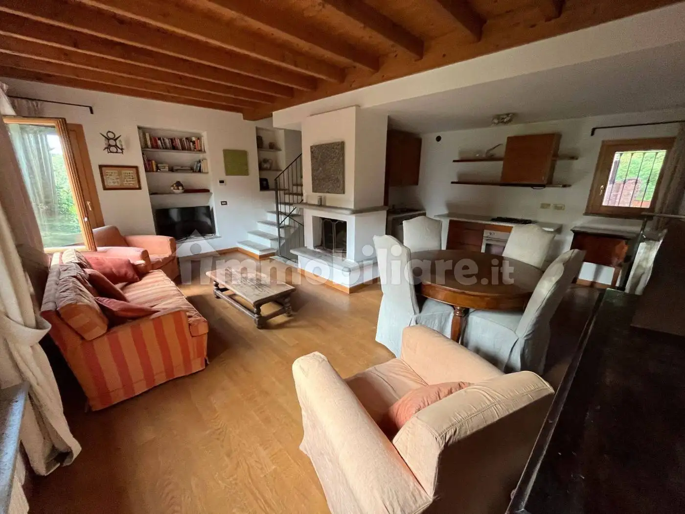 Terratetto unifamiliare via Sant'Isidoro 1, Centro, Bogogno