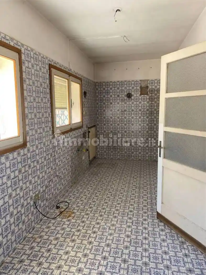 Palazzo - Edificio in vendita a Bassano del Grappa