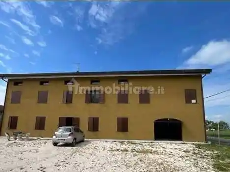 Villetta a schiera in vendita a Quistello