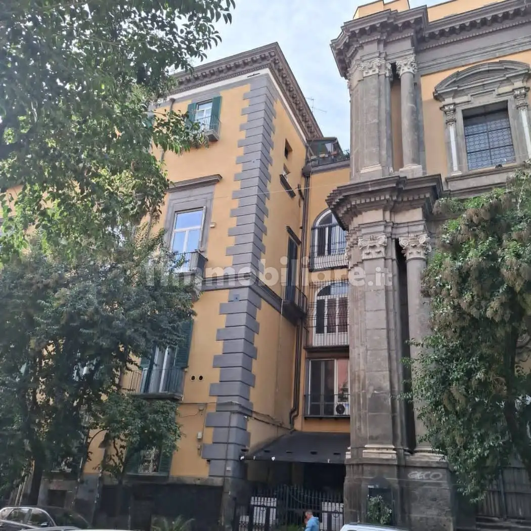 Appartamento in vendita a Napoli