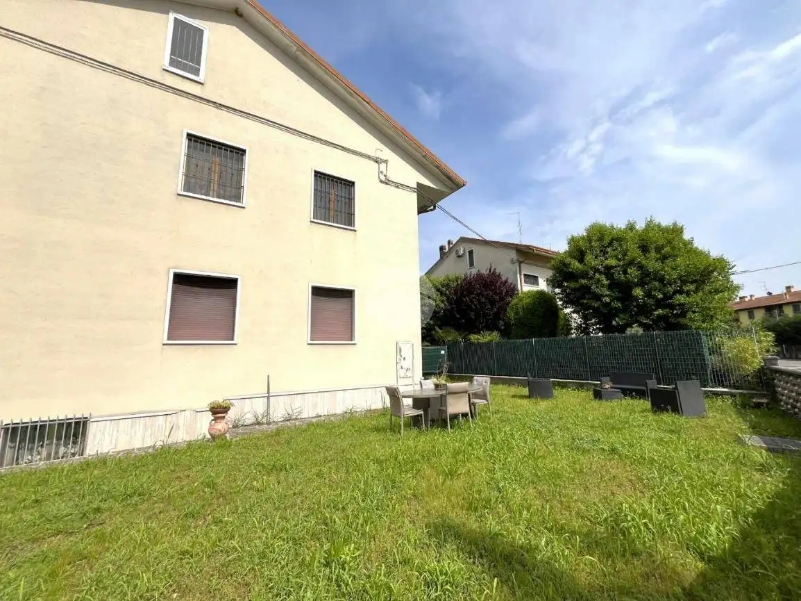 Villa bifamiliare via provvinciale ovest 7, Centro, Buttapietra - foto 2