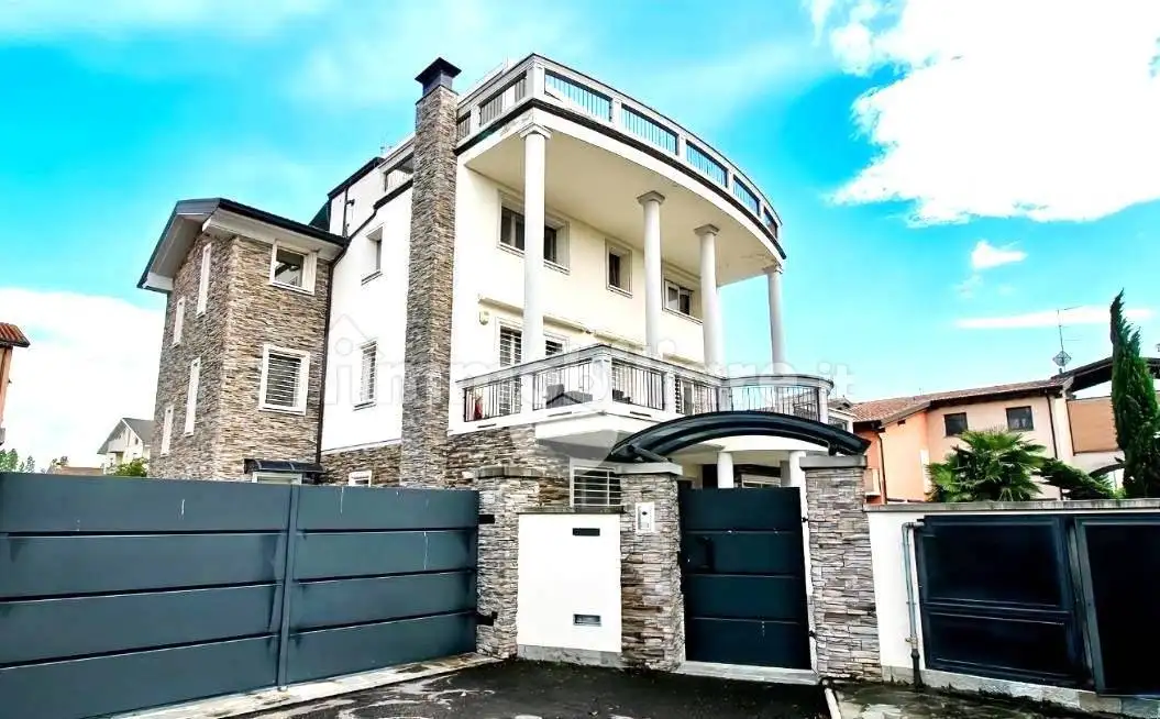 Villa in vendita a Colorno