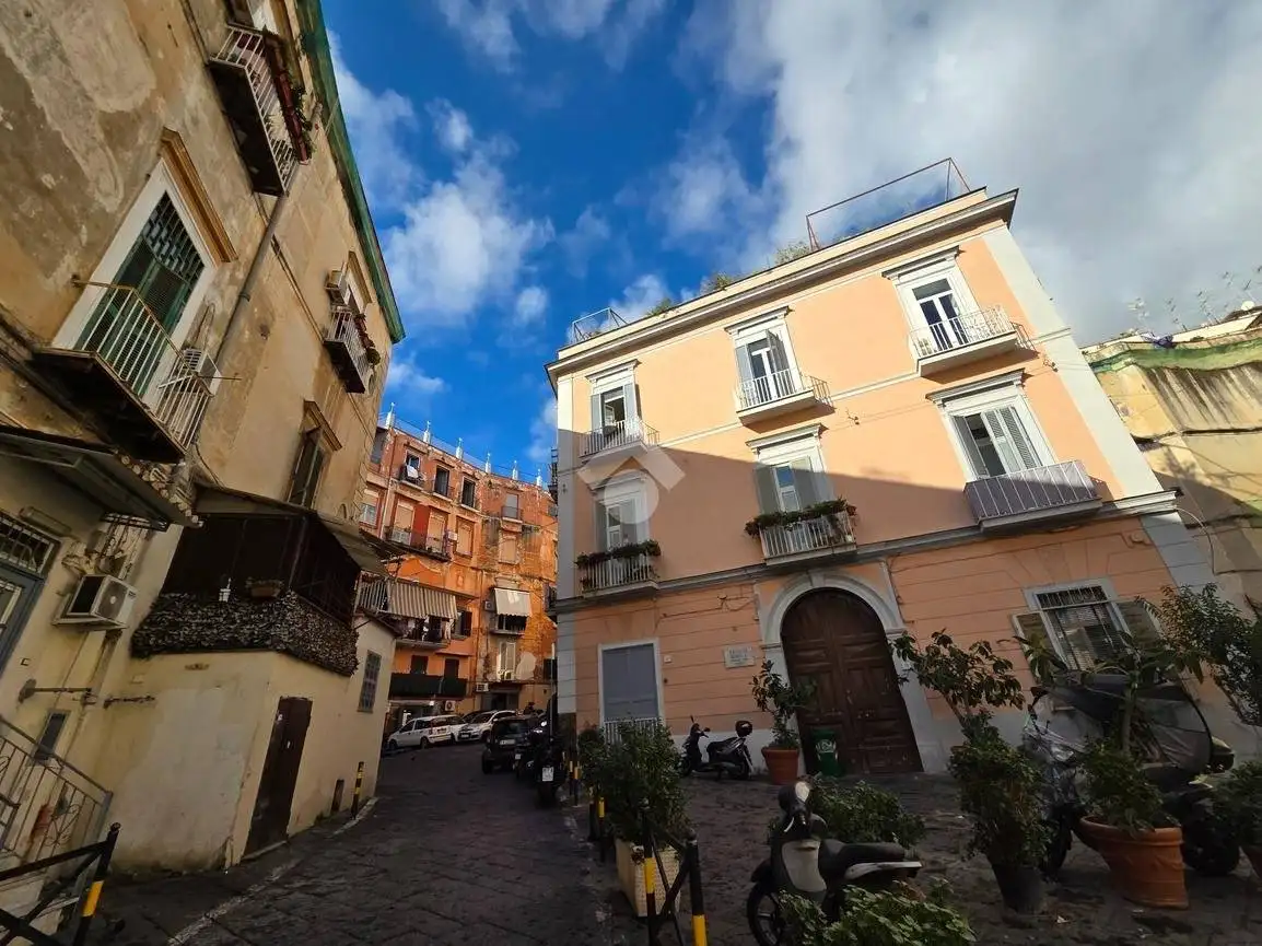 Appartamento in vendita a Napoli