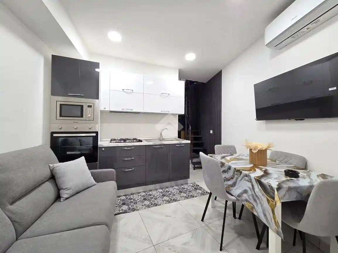 Monolocale salita Sant'Antonio Ai Monti 79, Monte Santo, Napoli - foto 3