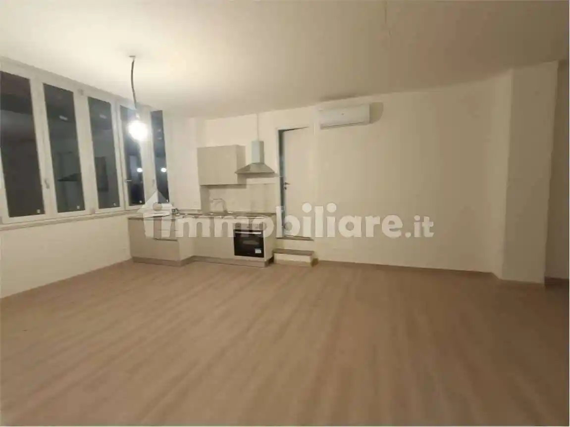 Appartamento in vendita a Piacenza