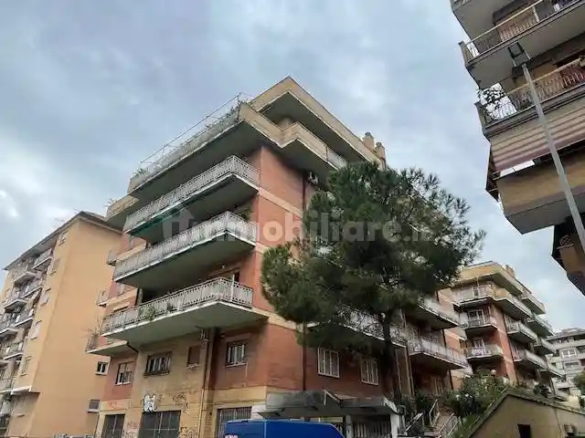 Appartamento in vendita a Roma
