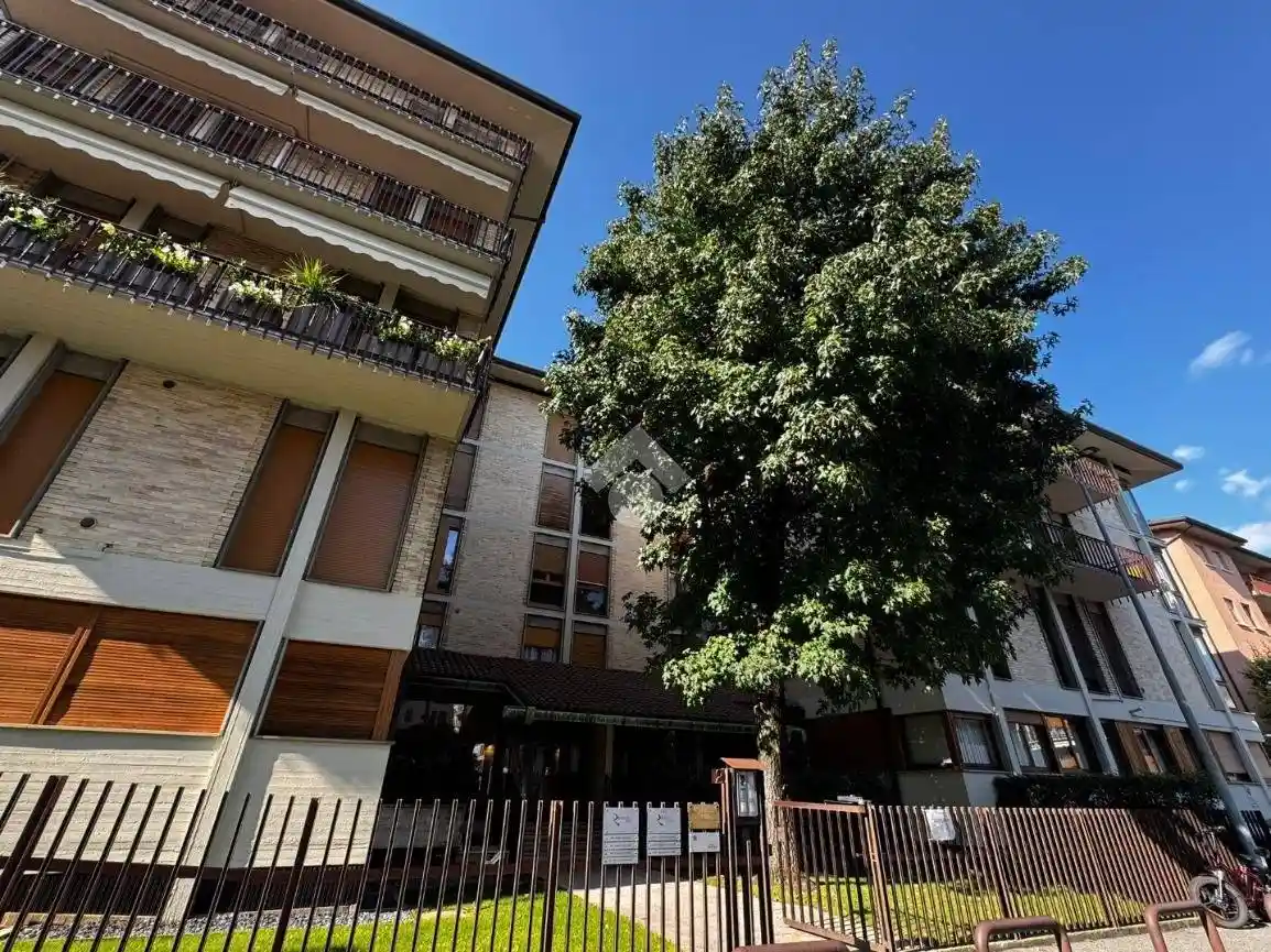 Quadrilocale via Fra Damiano De Zambelli 2, Centro, Bergamo - foto 2