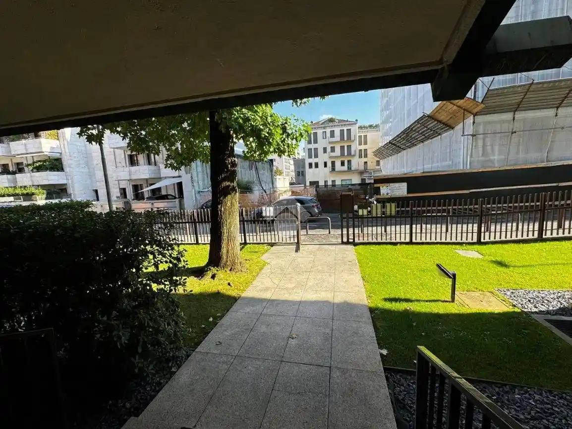 Quadrilocale via Fra Damiano De Zambelli 2, Centro, Bergamo - foto 4