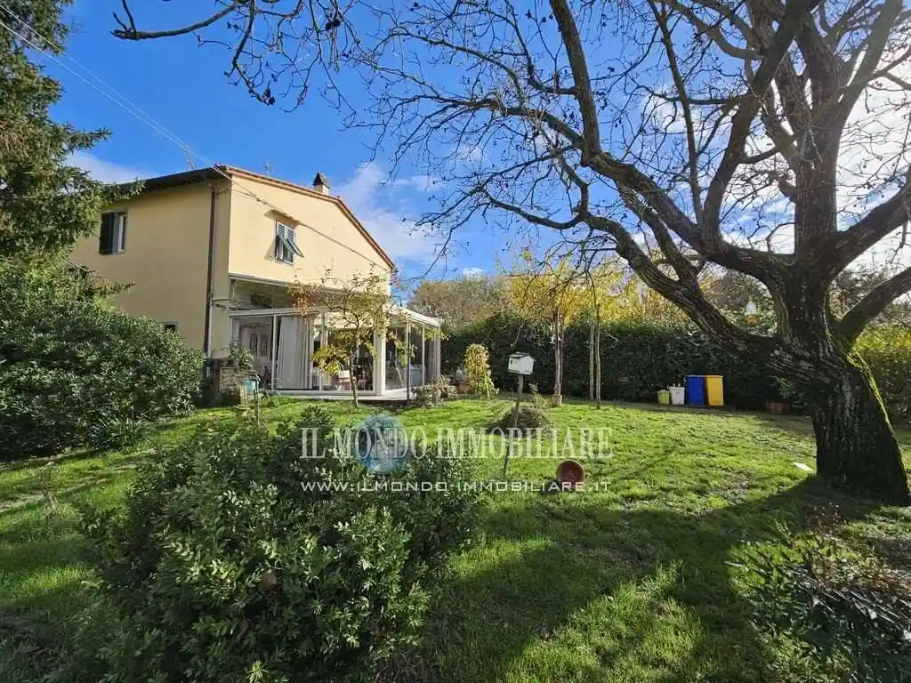 Casa indipendente in vendita a Scandicci