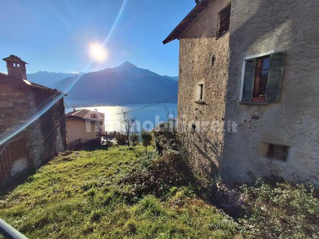 Rustico - Casale in vendita a Gera Lario
