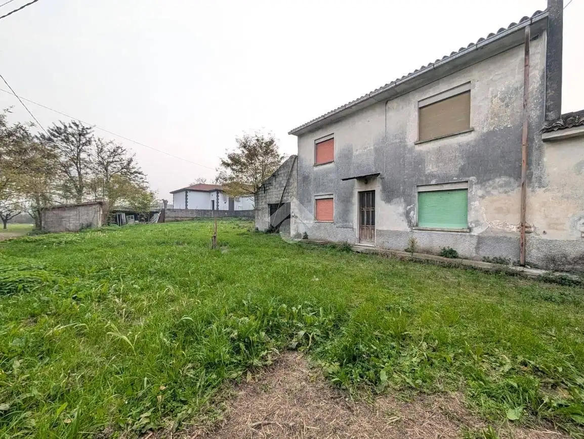 Casa indipendente in vendita a Volta Mantovana