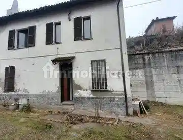 Villa unifamiliare via Circonvallazione Luigi Cantù, Centro, Casteggio - foto 2