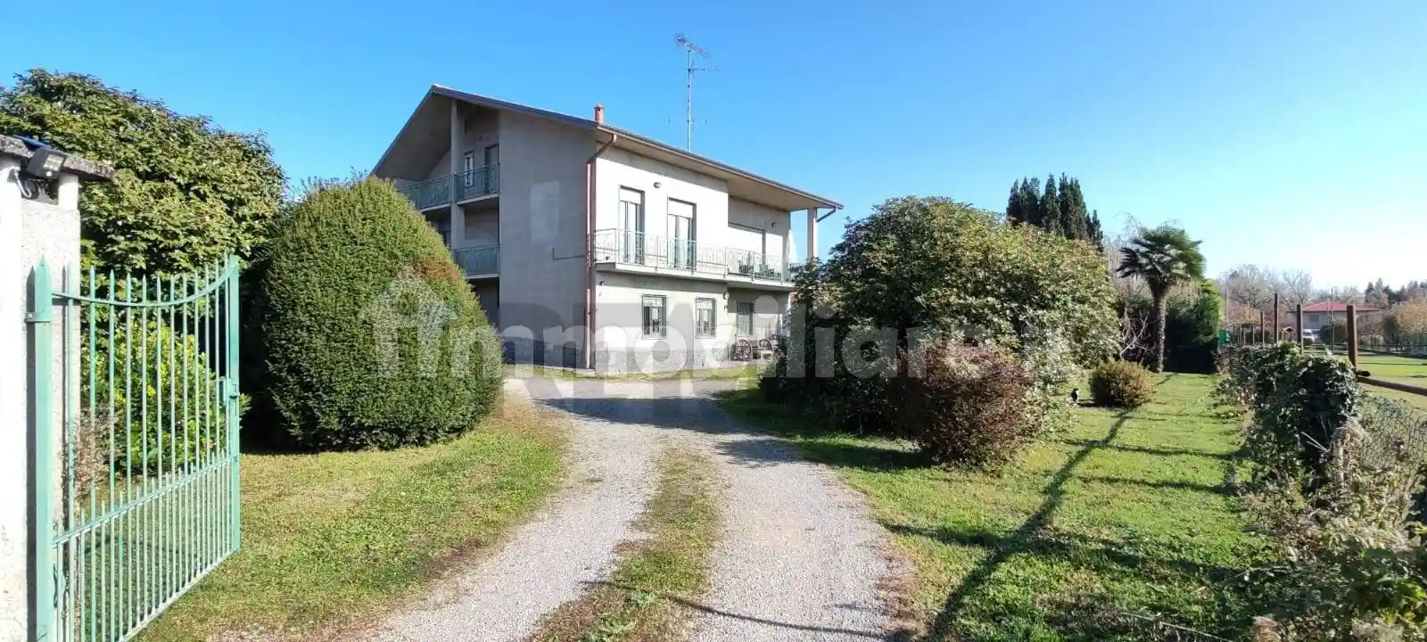 Casa indipendente in vendita a Oleggio Castello