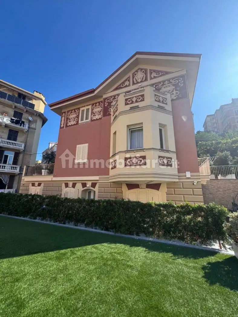 Villa in vendita a Savona