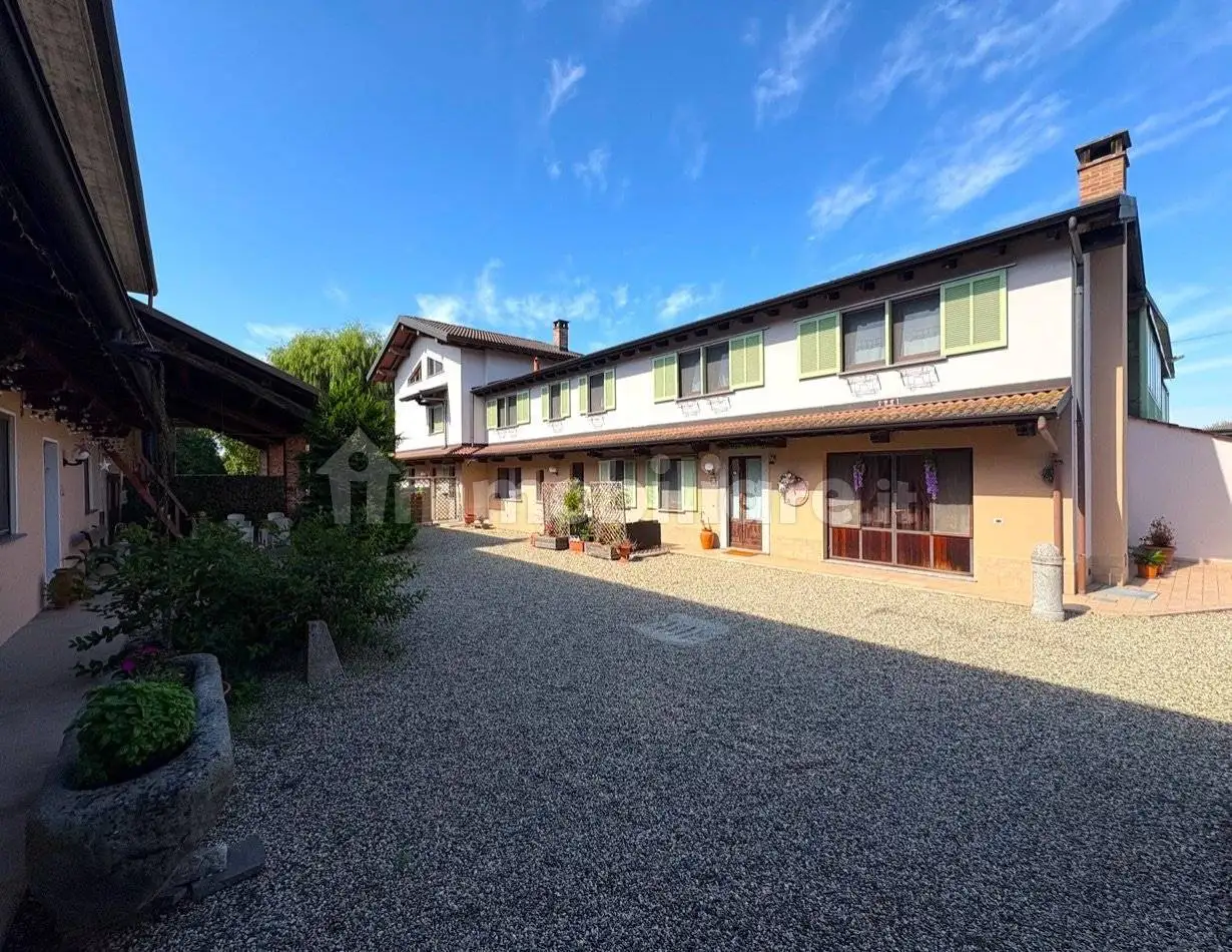 Casa indipendente in vendita a Ottobiano