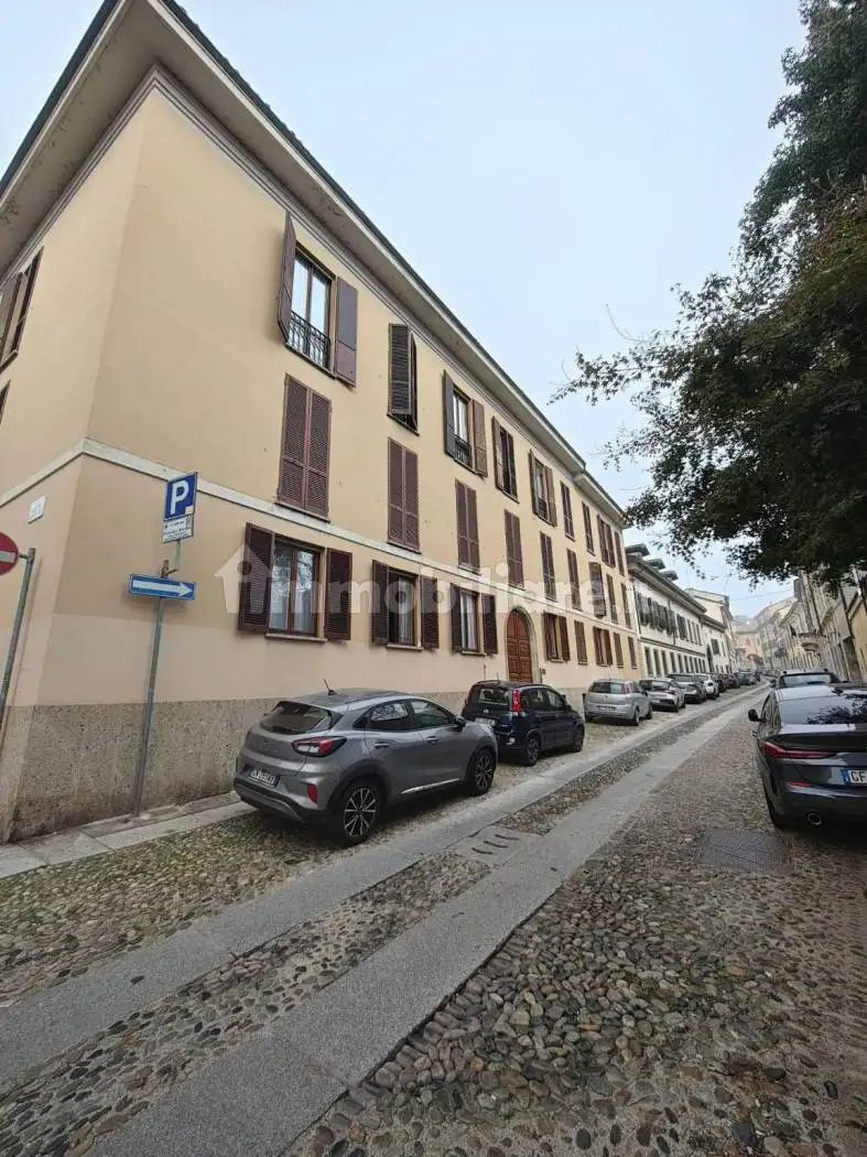 Appartamento in affitto a Pavia