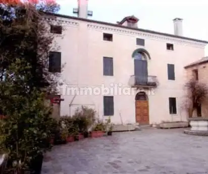 Villa in asta a Arre