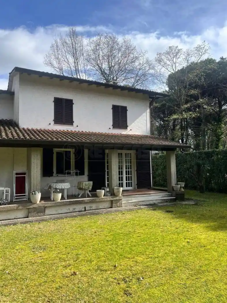 Villa in vendita a Massa