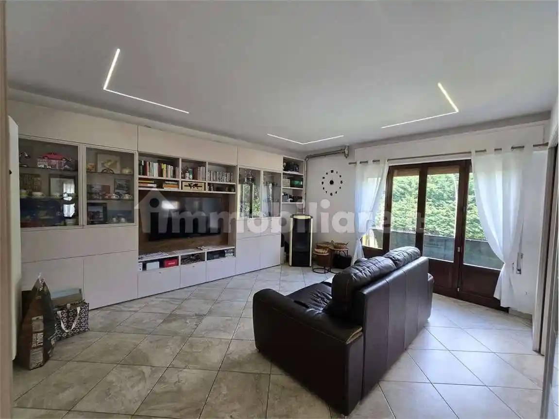 Trilocale viale Azari, 111, Suna Alta, Monterosso, Cavandone, Verbania - foto 2