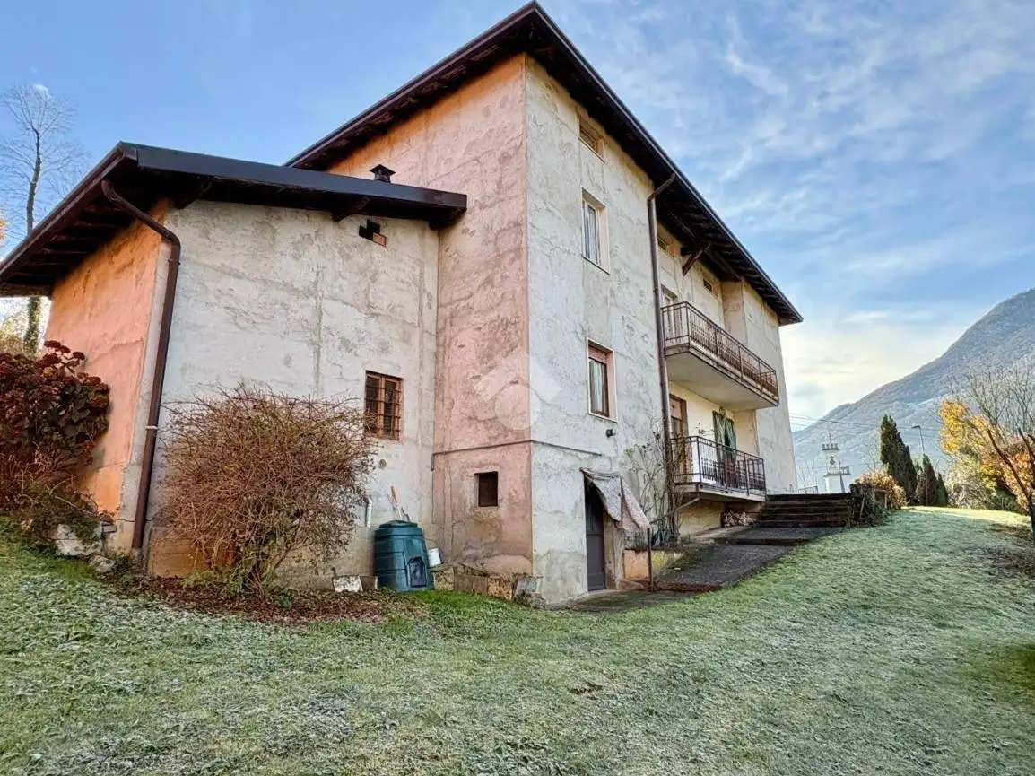 Casa indipendente in vendita a Albino