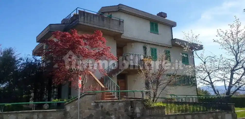 Appartamento in vendita a Reggello