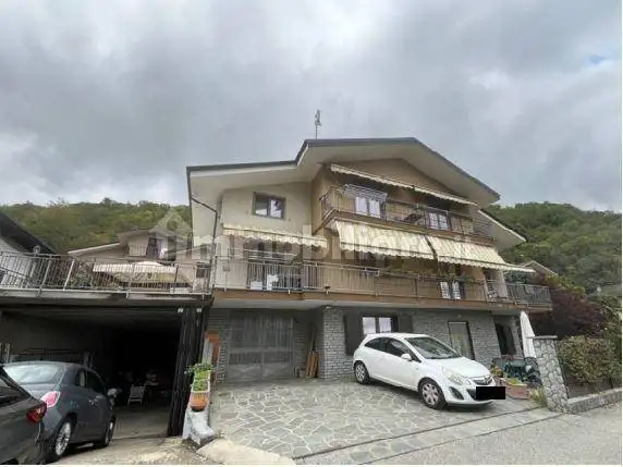 Palazzo - Stabile in asta a Pinasca