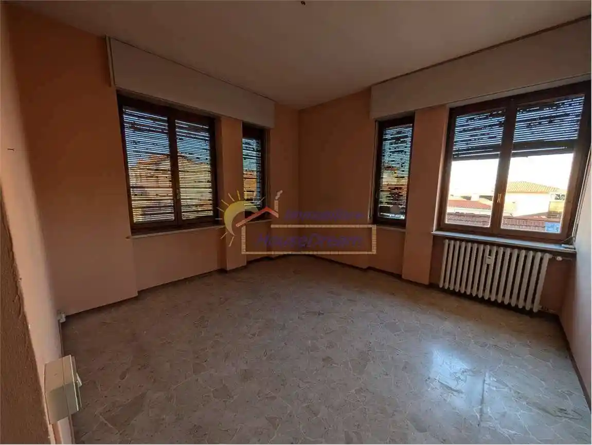 Appartamento in vendita a Oleggio