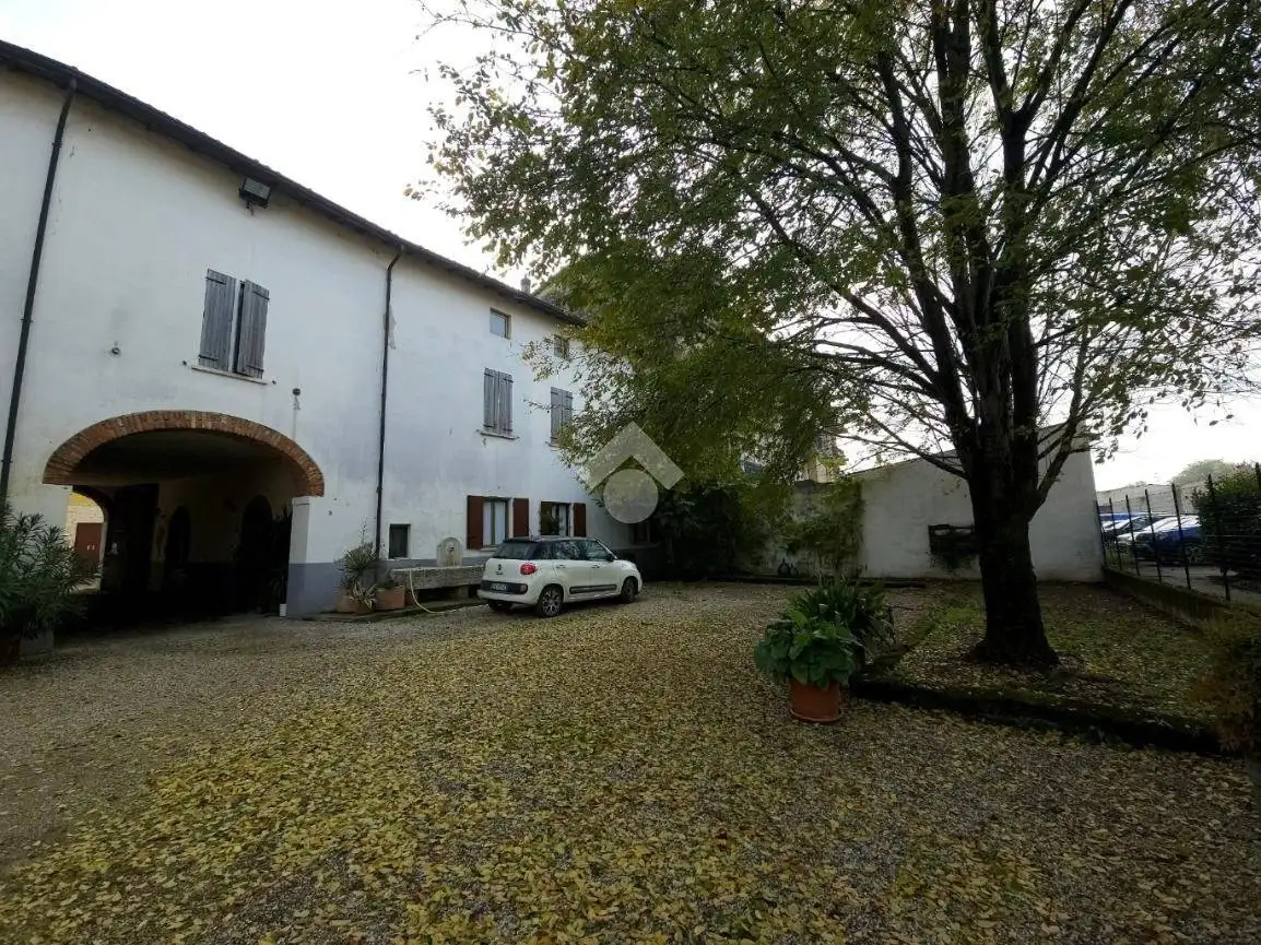 Rustico - Casale in vendita a Goito