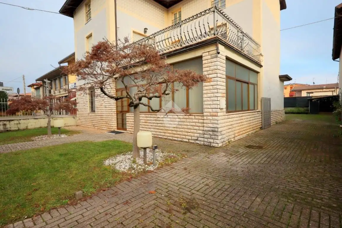 Appartamento via IV Novembre 98, Centro, Borgosatollo - foto 3