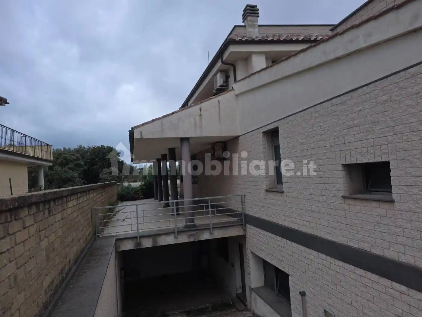 Palazzo - Edificio in Vendita - foto 2