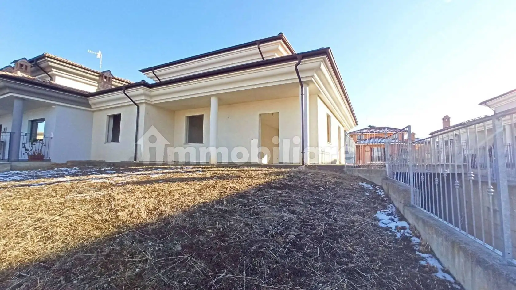 Villa unifamiliare via Giuseppe Garibaldi, Centro, Carrù - foto 2