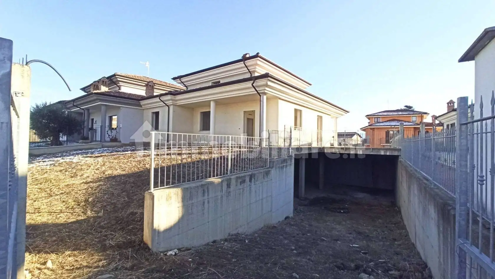 Villa unifamiliare via Giuseppe Garibaldi, Centro, Carrù - foto 3