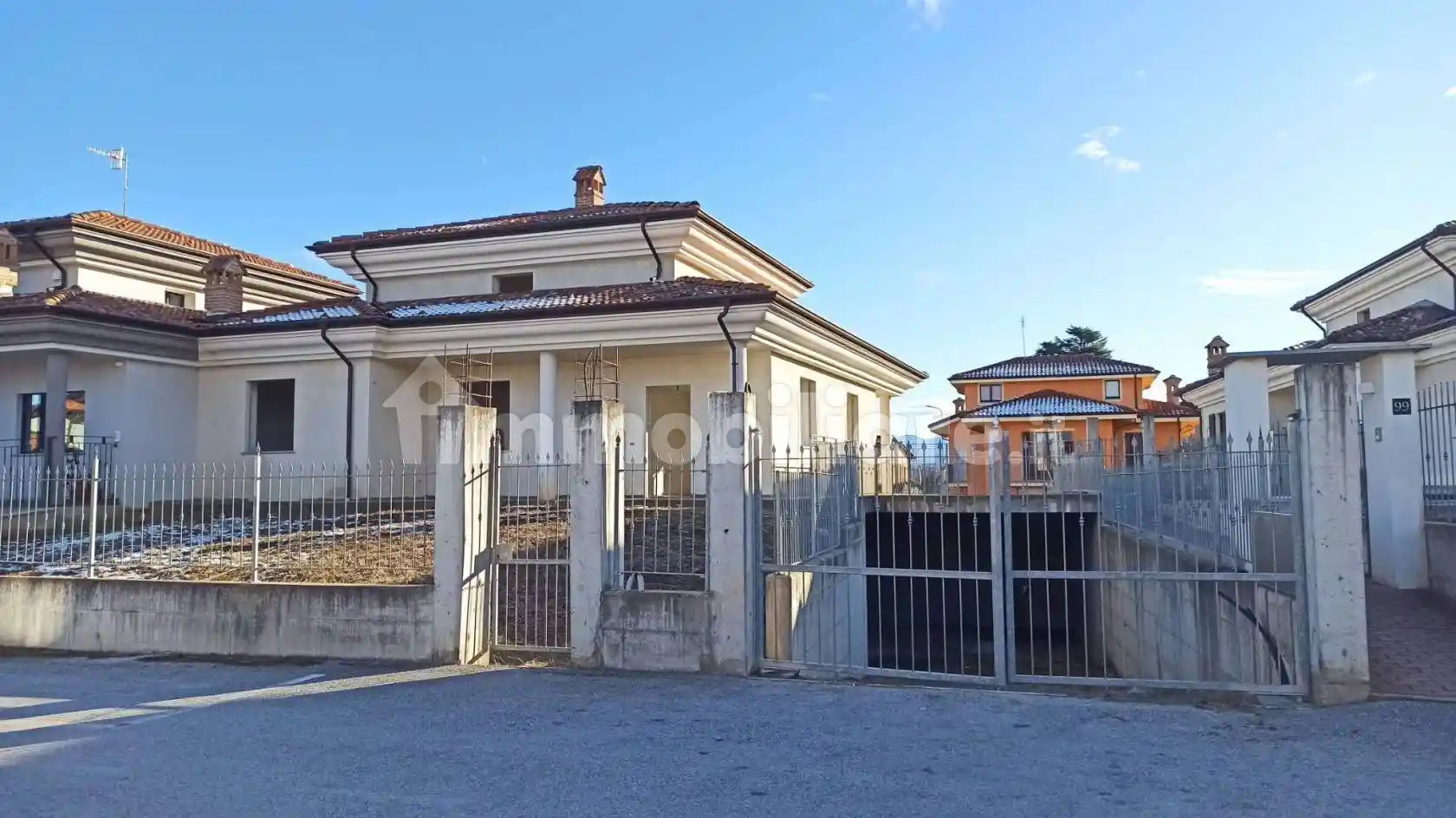 Villa in vendita a Carrù