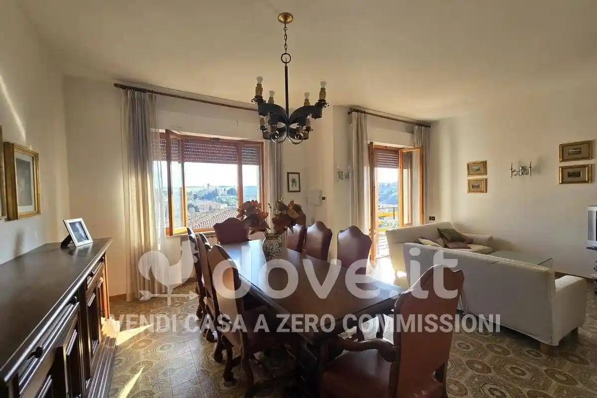 Villa in vendita a Asciano