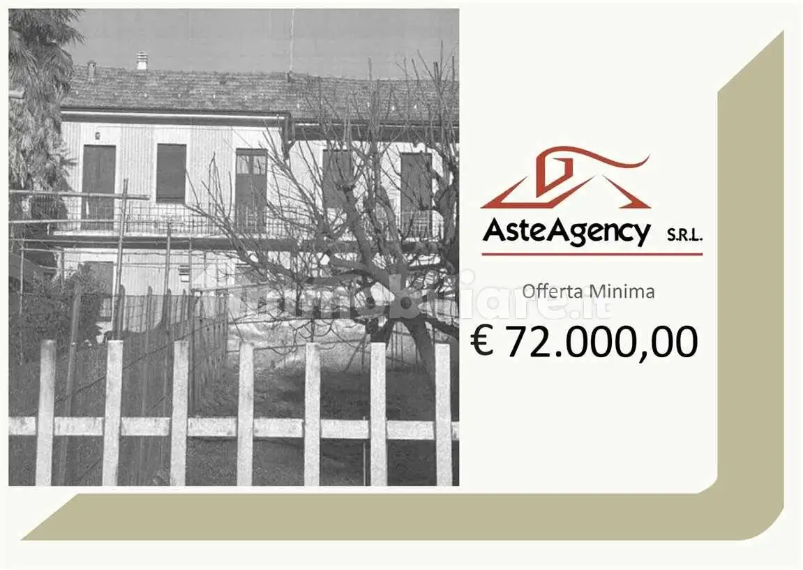 Casa indipendente in asta a Cardano al Campo
