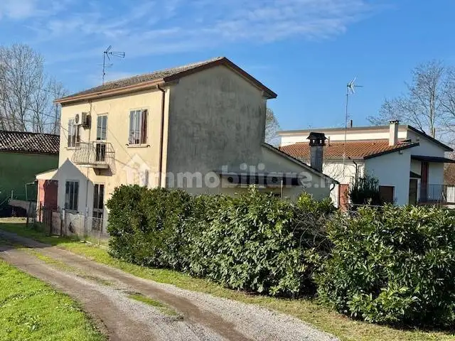 Casa indipendente in vendita a Giacciano con Baruchella