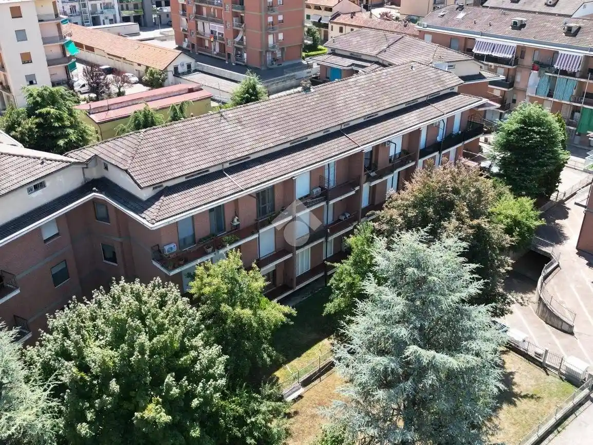 Quadrilocale via Padre Girotti 16, Borgo Piave, Corso Europa, Zona Ferrero, Alba - foto 2