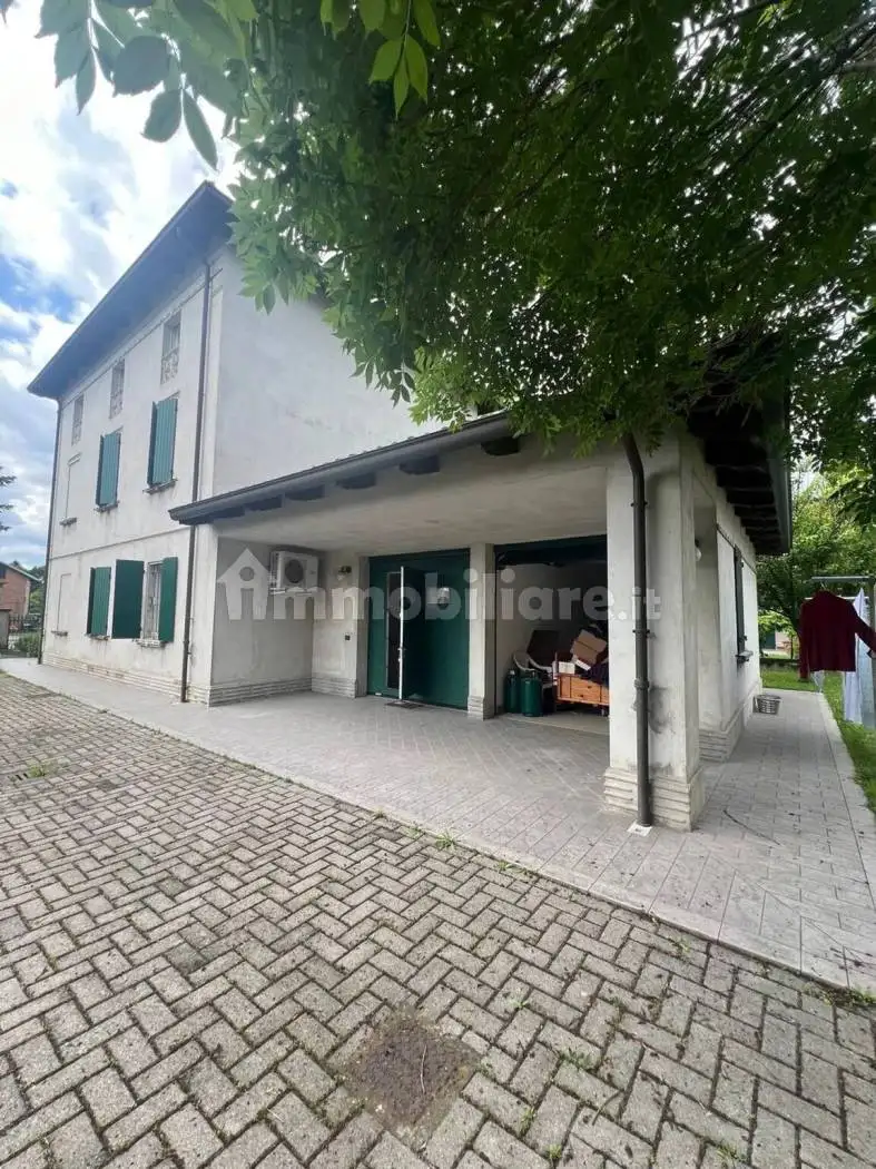 Villa in vendita a Campegine